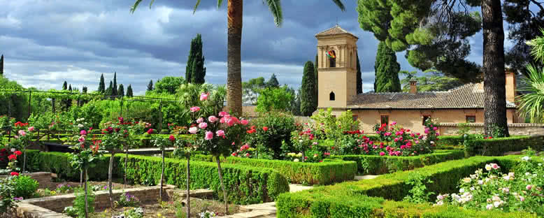 Elhamra Sarayı Bahçeleri - Granada