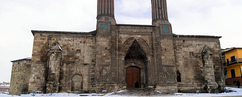 Çifte Minareli Medrese - Erzurum
