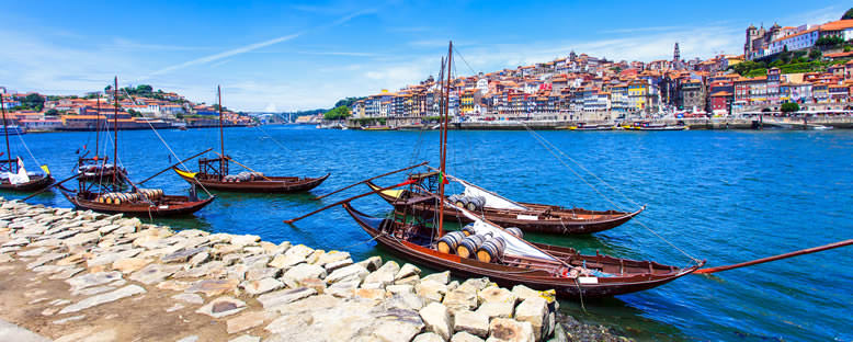 Douro Nehri ve Kayıklar - Porto