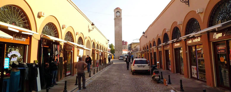 Saat Kulesi ve Kazancılar Çarşısı - Adana