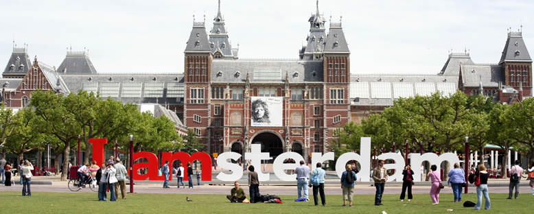 Rijksmuseum Önü - Amsterdam
