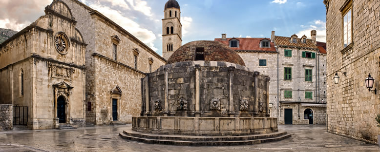 Onofrio Çeşmesi - Dubrovnik