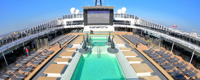 Havuz ve Sinema Alanı - MSC Bellissima