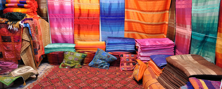 Geleneksel Renkli Kumaşlar - Fez
