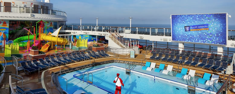 Pool Deck - Spectrum of the Seas