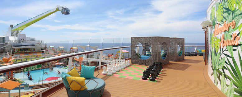 Social Patio - Odyssey of the Seas