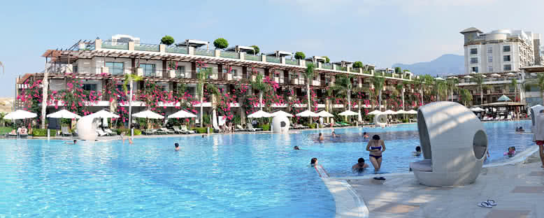 Açık Havuz - Cratos Premium Hotel