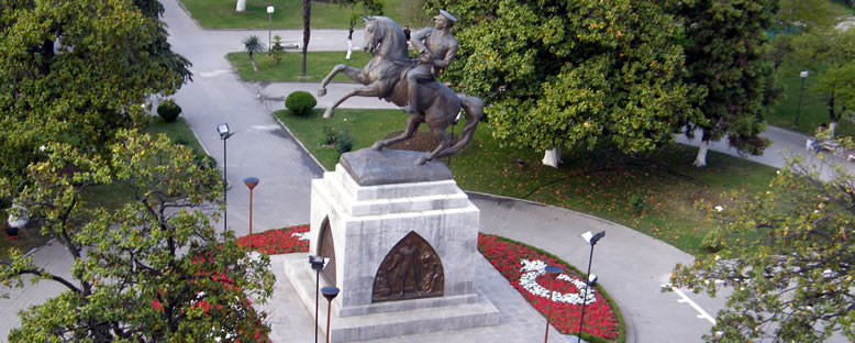 Atatürk Heykeli ve Park - Samsun