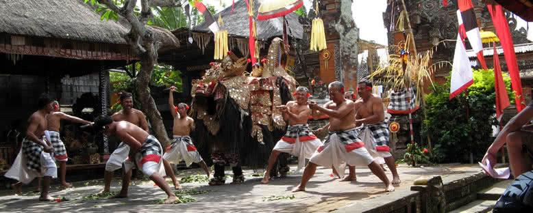 Barong Dansçıları - Bali