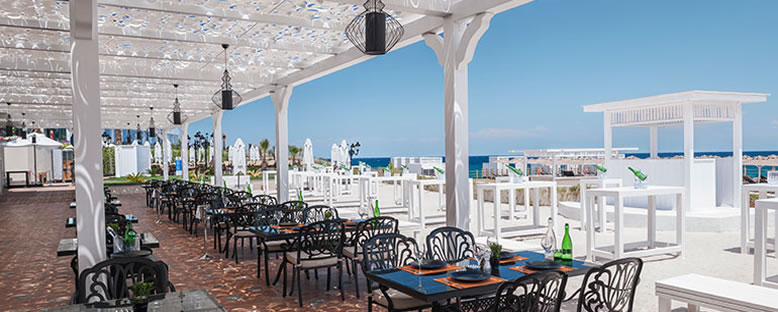 Beach Bar - Kaya Palazzo Resort & Casino