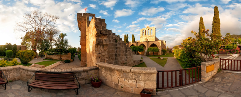Bellapais Manastırı - Kıbrıs