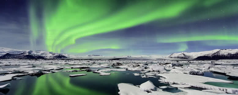 Buzul Gölünde Kuzey Işıkları - Jökulsarlon