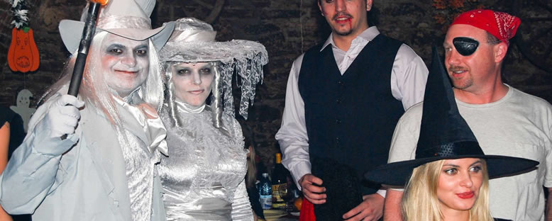 Cadılar Bayramı Kıyafet Balosu - Transilvanya