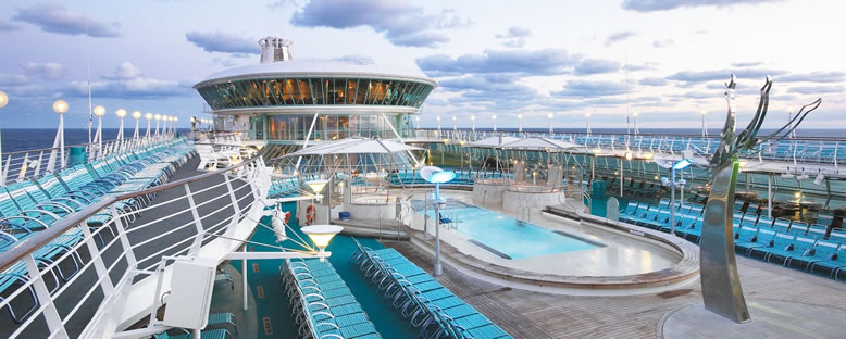Havuz Alanı - Vision of the Seas