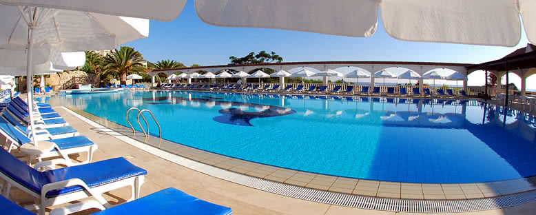 Havuz Başı - Deniz Kızı Royal Hotel
