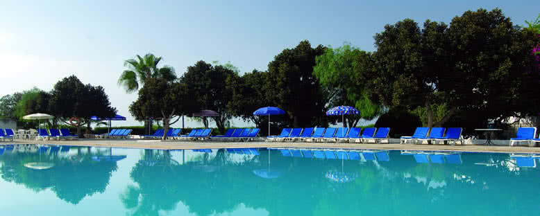Havuz Başı - Merit Cyprus Gardens Holiday Village