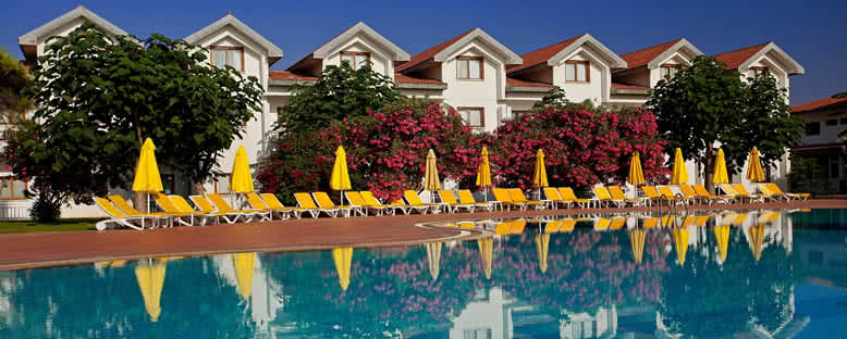 Havuz Kenarı - Salamis Bay Conti Hotel