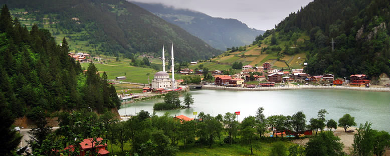 Uzungöl Kıyıları - Trabzon