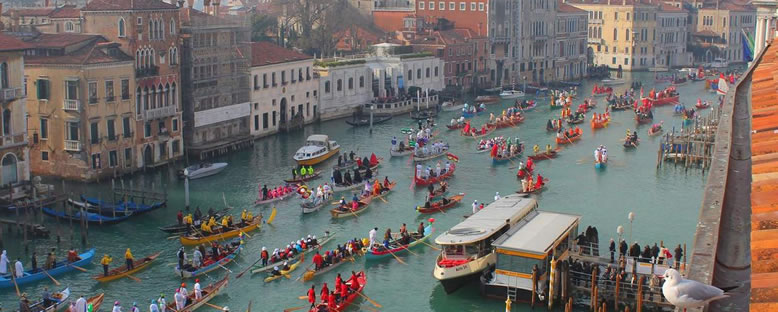 Karnaval Geçidi - Venedik