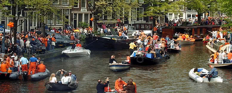 Koninginnedag Eğlenceleri - Amsterdam