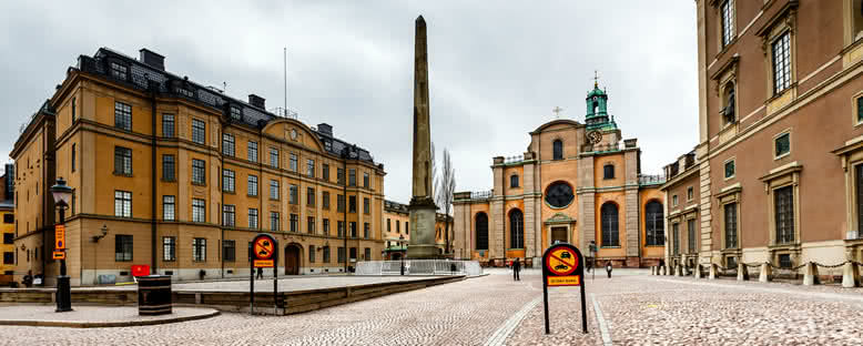 Kraliyet Sarayı ve St. Nicholas Katedrali - Stockholm