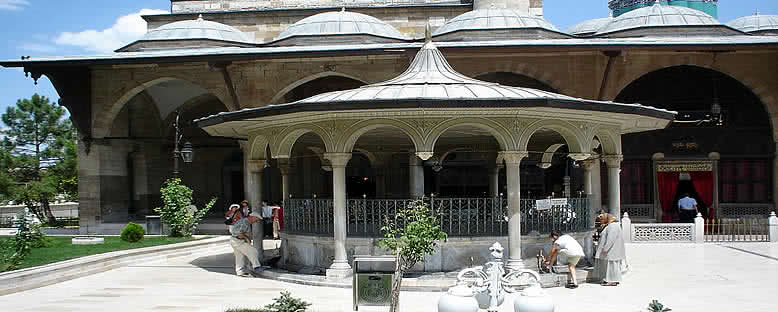 Mevlana Türbesi Çeşmesi - Konya