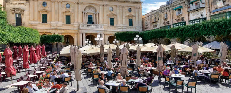 Meydanda Kafeler - Malta