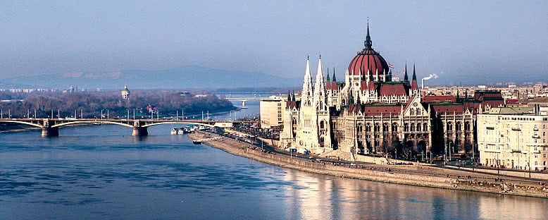 Tuna Nehri ve Parlamanto Binası - Budapeşte