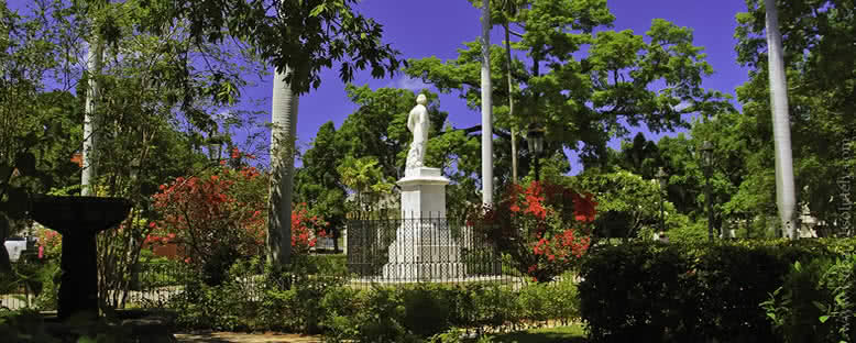 Plaza de Armas - Havana