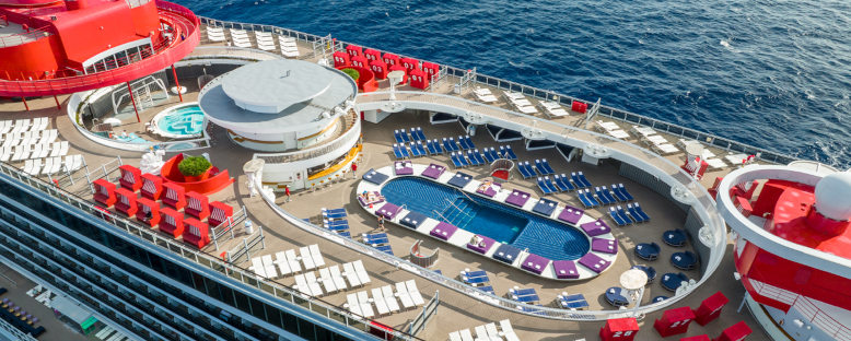 Pool Deck - Valiant Lady