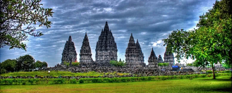 Prambanan Tapınağı - Yogyakarta