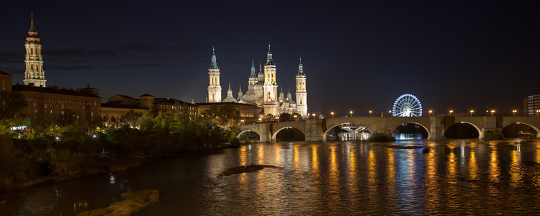 Puente de Piedra Köprüsü ve Katedral - Zaragoza
