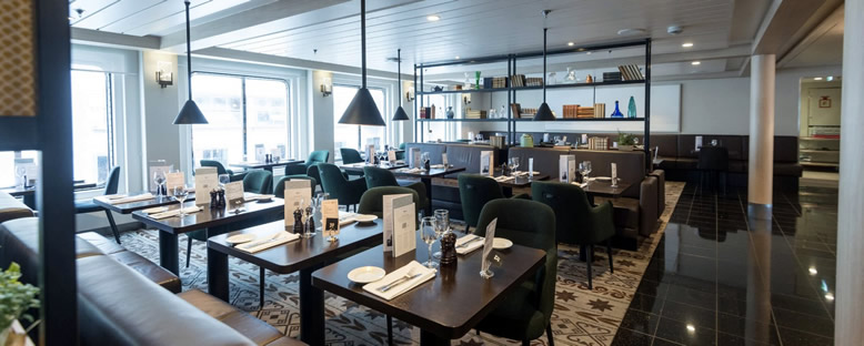 Restoran - Hurtigruten Cruise