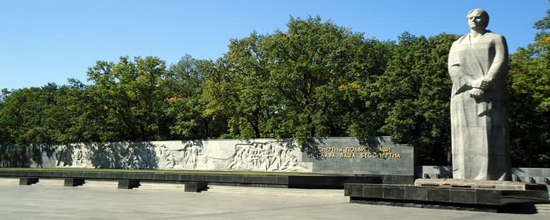 Savaş Anıtı - Kharkov