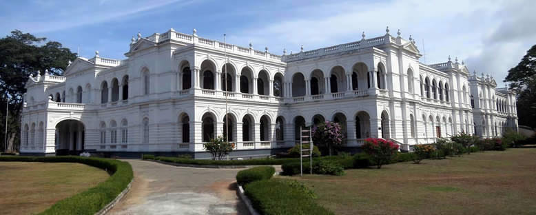 Tarçın Bahçeleri'ndeki Ulusal Müze - Colombo
