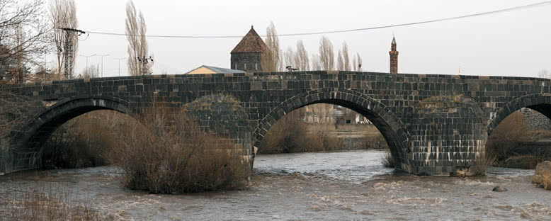 Taş Köprü - Kars