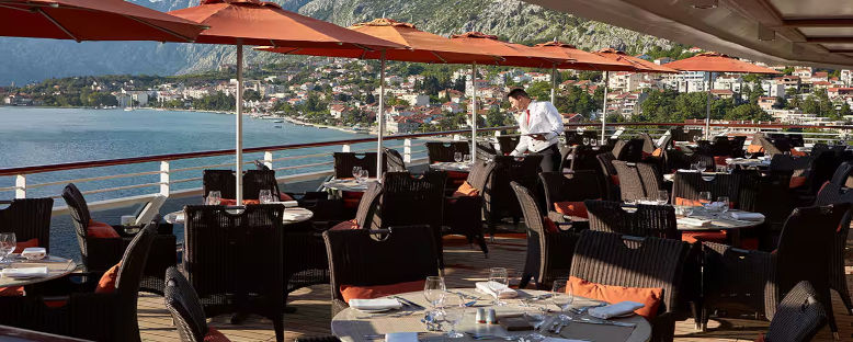 Terrace Cafe - Oceania Insignia