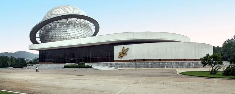 Üç Devrim Fuar Merkezi - Pyongyang