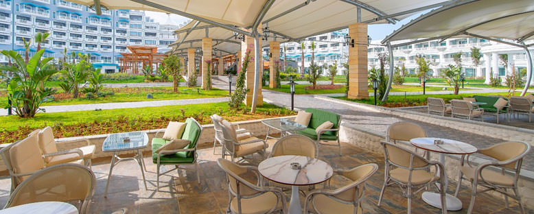 Limak Cyprus Deluxe Hotel - Uzakdoğu Restoran Pool Bar