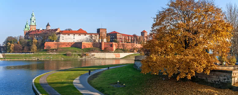 Vistula Nehri ve Wawel Şatosu - Krakow