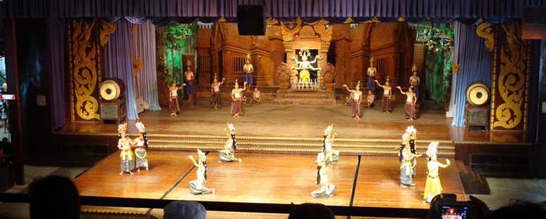 Yerel Dans Gösterileri - Pattaya